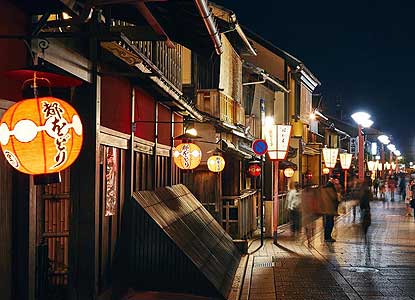 雰囲気のある古都の町並みが残る花見小路